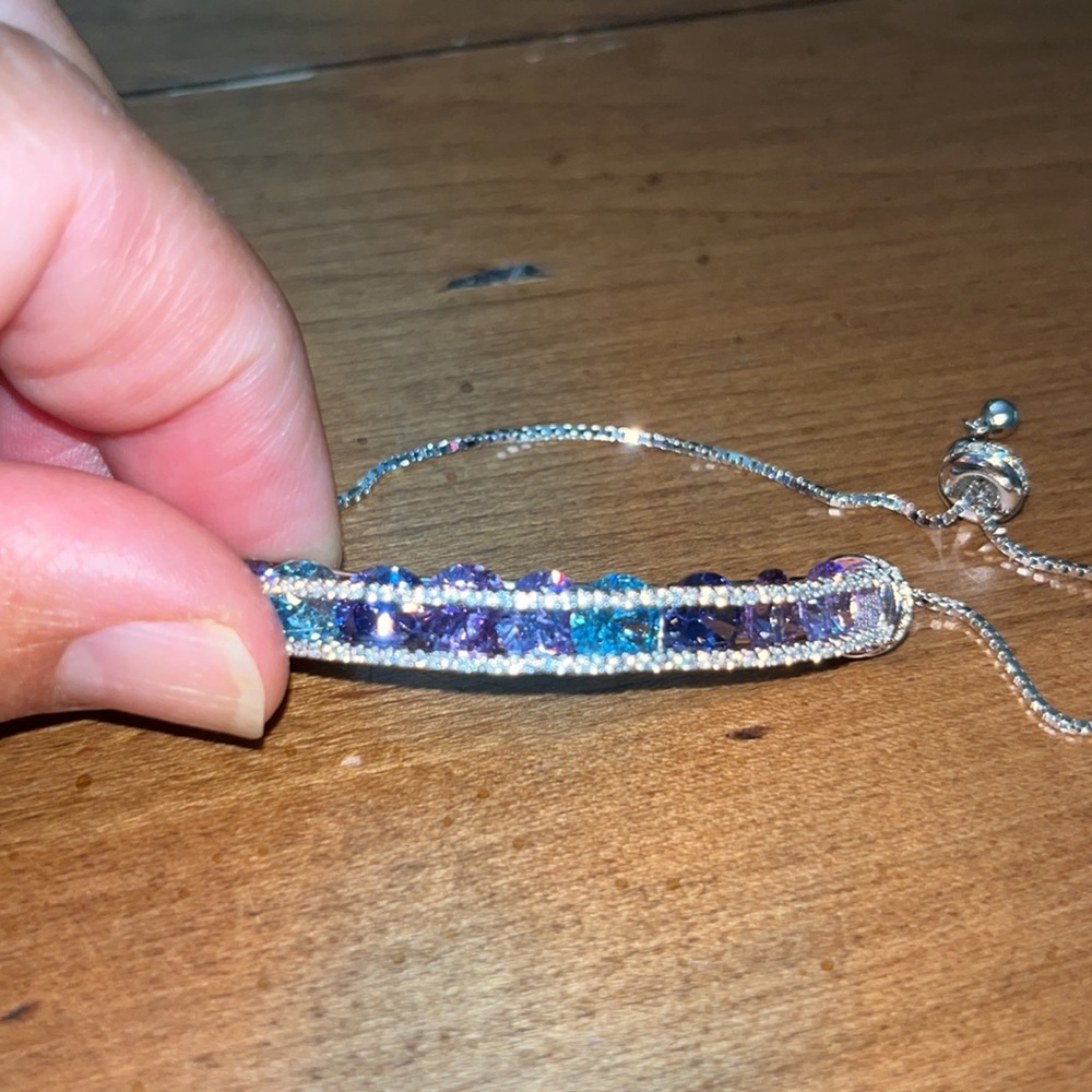 Bracelet - Picture 3 of 6